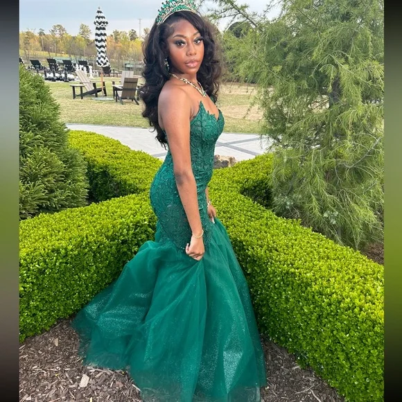 Cinderella | Dresses | Emerald Green Prom Dress | Poshmark